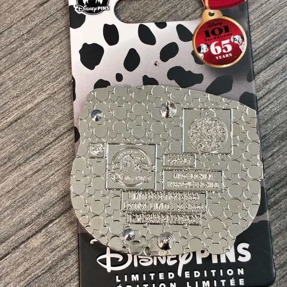 Disney Parks 2026 Limited Edition 101 Dalmatians Pin - Picture 5 of 5